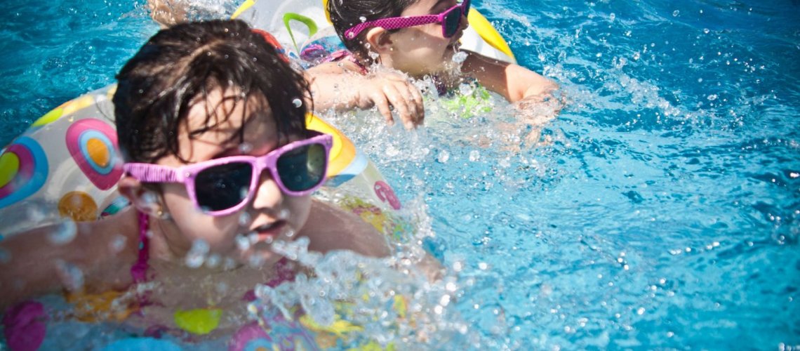 Beim Thema Schwimmunterricht für Kinder hat die Stadt Bayreuth erheblichen Nachholbedarf, sagt DU-Stadtrat Wolfgang Gruber. Foto von Juan Salamanca von Pexels